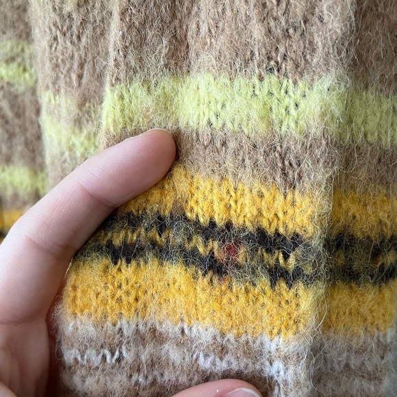 Every Fuzzy Vintage Stripe Crew Neck Long Sleeve Sweater in Women's Size S - Picture 7 of 13